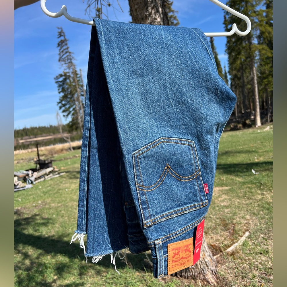 NWT Levi’s Wedgie Straight jeans- 24 - Picture 4 of 14